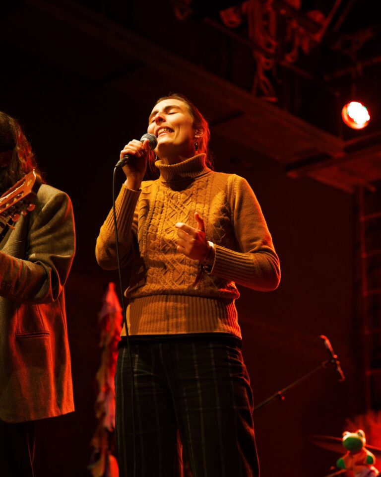 WhatsApp Image 2025-11-21 at 23.33.59 (1)