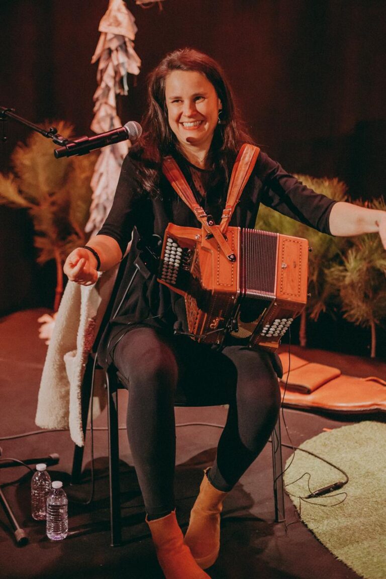 a7ffd596-a5b2-4b48-b626-03b51db321a8