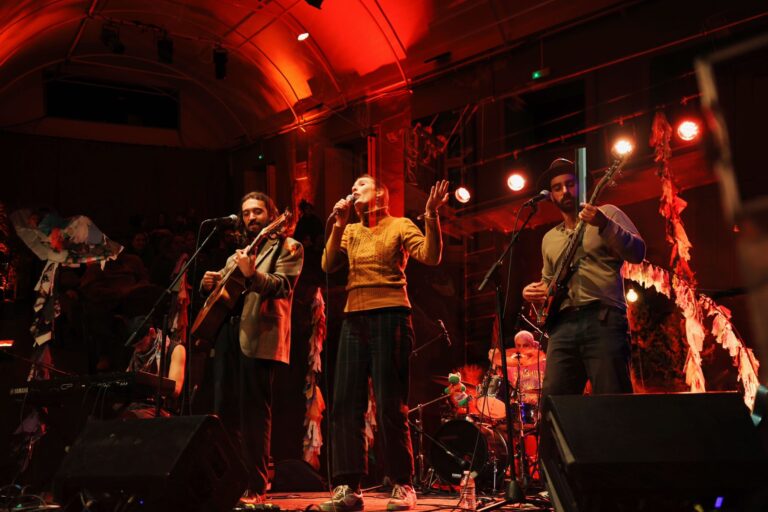 b0c4b58f-391c-4d85-bcfc-8d5343537369