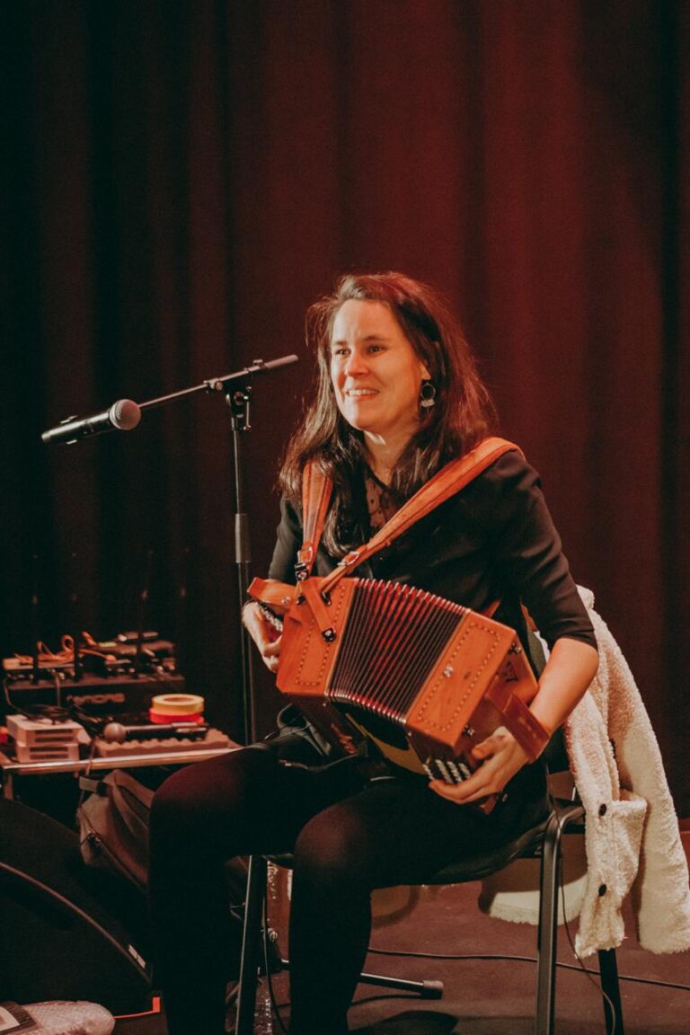 ba09c49e-c0c4-47bb-85ee-487d2617c939