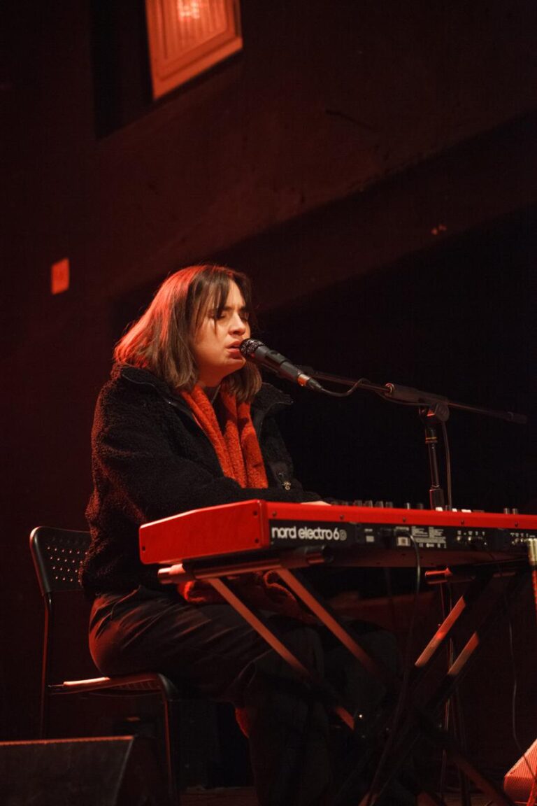 f725ac20-6759-407c-8dd6-1f58baa7b083